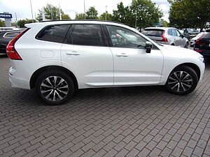 Volvo  B4 Plus Dark 2WD