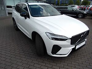 Volvo  B4 Plus Dark 2WD