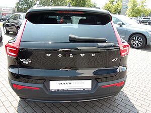 Volvo  B3 Plus Dark 2WD