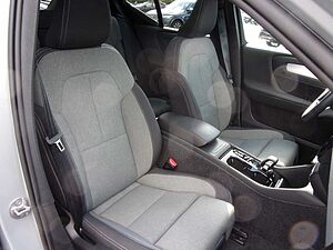 Volvo  B3 Plus Dark 2WD
