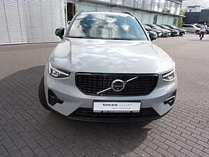 Volvo  B3 Plus Dark 2WD
