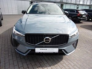 Volvo  B4 Plus Dark 2WD
