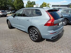 Volvo  B4 Plus Dark 2WD
