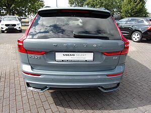 Volvo  B4 Plus Dark 2WD