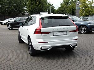 Volvo  B4 Plus Dark AWD
