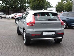 Volvo  Essential 2WD