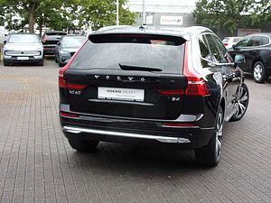Volvo  B4 AT Plus Bright 2WD