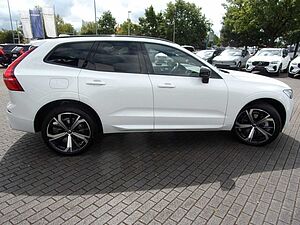 Volvo  B4 Ultimate Dark 2WD
