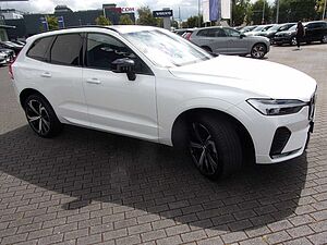 Volvo  B4 Ultimate Dark 2WD