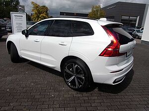 Volvo  B4 Ultimate Dark 2WD