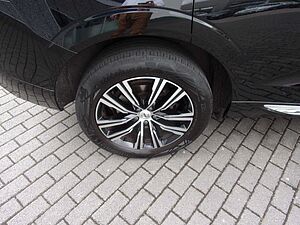 Volvo  B4 Inscription AWD