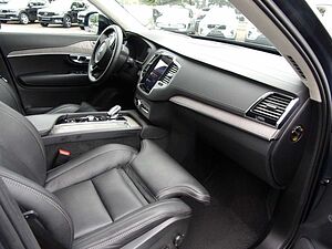 Volvo  B5 Ultimate Dark AWD