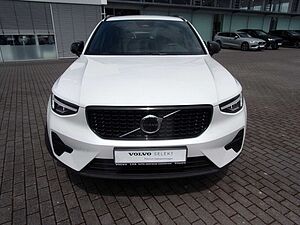 Volvo  B3 Plus Dark 2WD