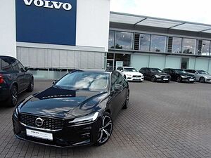Volvo  B5 Lim. Plus Dark AWD