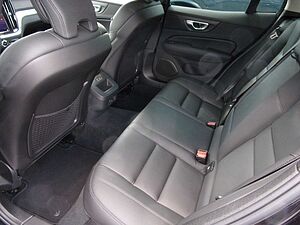 Volvo  B5 Lim. Plus Dark AWD