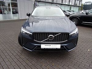 Volvo  B4 Plus Dark