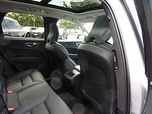 Volvo  B4 Plus Dark 2WD