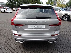 Volvo  B4 Plus Dark 2WD