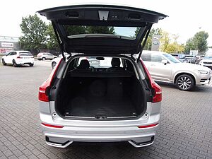Volvo  B4 Plus Dark 2WD