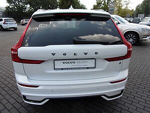 Volvo  B4 Plus Dark AWD