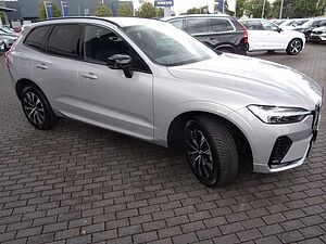 Volvo  B4  Plus Dark 2WD