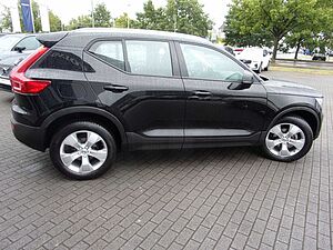 Volvo  T3 Momentum Pro 2WD