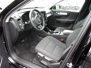 Volvo  T3 Momentum Pro 2WD