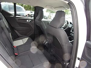 Volvo  T3 Momentum Pro 2WD