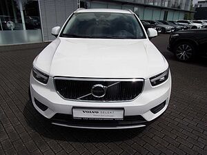 Volvo  T3 Momentum Pro 2WD