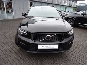 Volvo  B3 Plus Dark 2WD