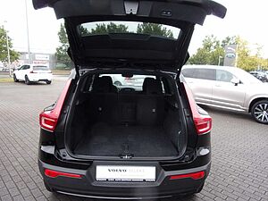 Volvo  B3 Plus Dark 2WD