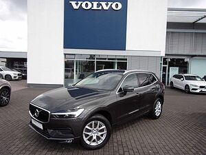 Volvo  B4 Momentum Pro AWD