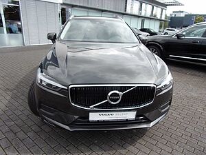 Volvo  B4 Momentum Pro AWD