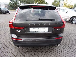 Volvo  B4 Momentum Pro AWD