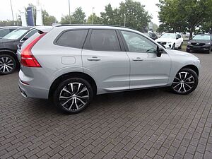 Volvo  B4 Ultimate Dark 2WD