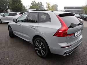 Volvo  B4 Ultimate Dark 2WD