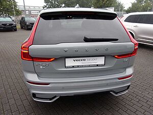 Volvo  B4 Ultimate Dark 2WD