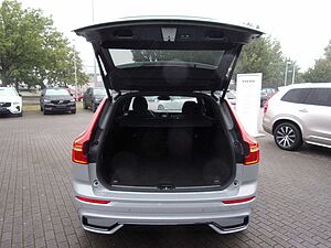 Volvo  B4 Ultimate Dark 2WD