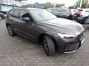 Volvo  B4 Plus Dark Auto