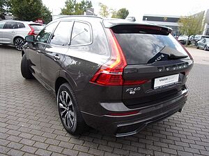 Volvo  B4 Plus Dark Auto