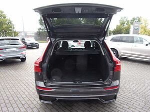 Volvo  B4 Plus Dark Auto