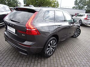 Volvo  B4 Plus Dark Auto