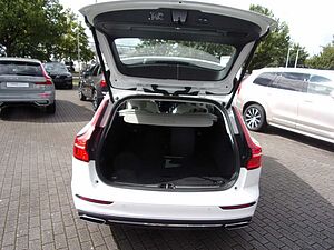 Volvo  B4  Plus Bright
