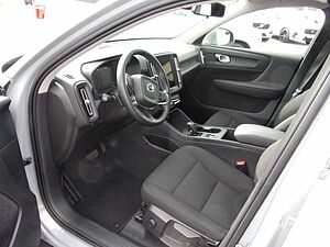 Volvo  T2 Essential 2WD