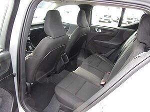 Volvo  T2 Essential 2WD