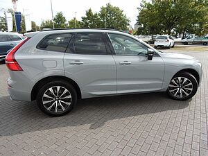 Volvo  B4 Plus Dark 2WD