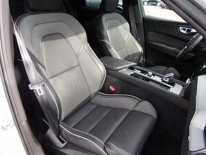 Volvo  B4 D AWD Ultimate Bright Auto