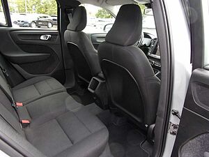Volvo  T2 Essential 2WD
