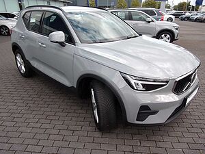 Volvo  T2 Essential 2WD
