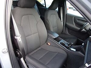 Volvo  T2 Essential 2WD